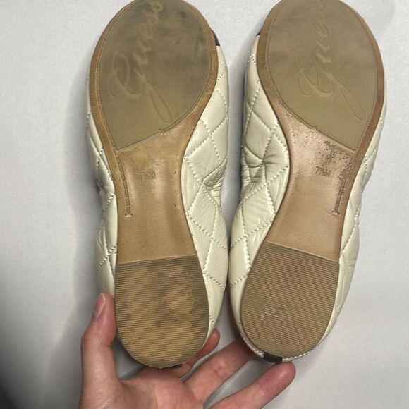 Guess "Fetoni" Cream & Black Patent Gold Chain Detail Ballet Flats sz 7.5 - Picture 10 of 10